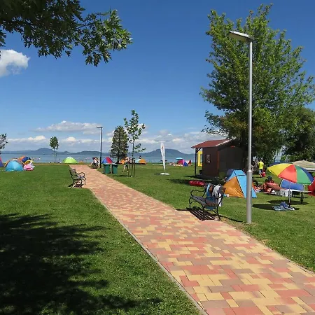 Appartamento Apartment Balatonkeresztur 3 *