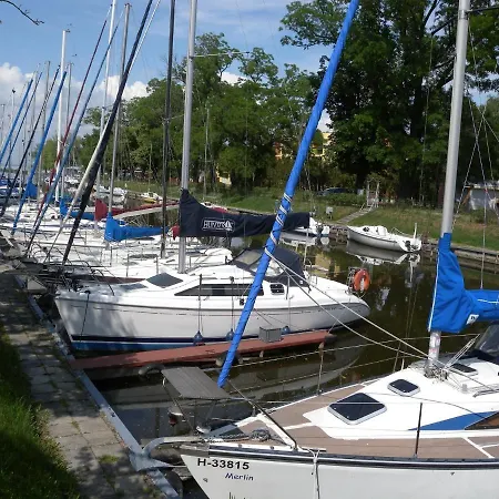 Apartment Balatonkeresztur 3 *